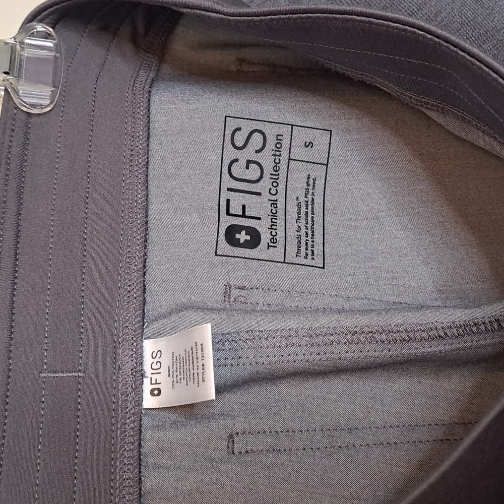 Fig Scrub Set - image 3